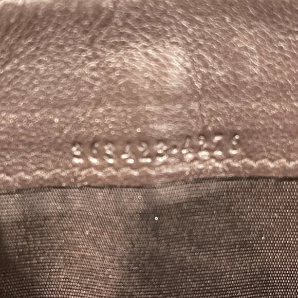 Gucci GG Signature Zip Around Wallet (2150) - Picture 7 of 9